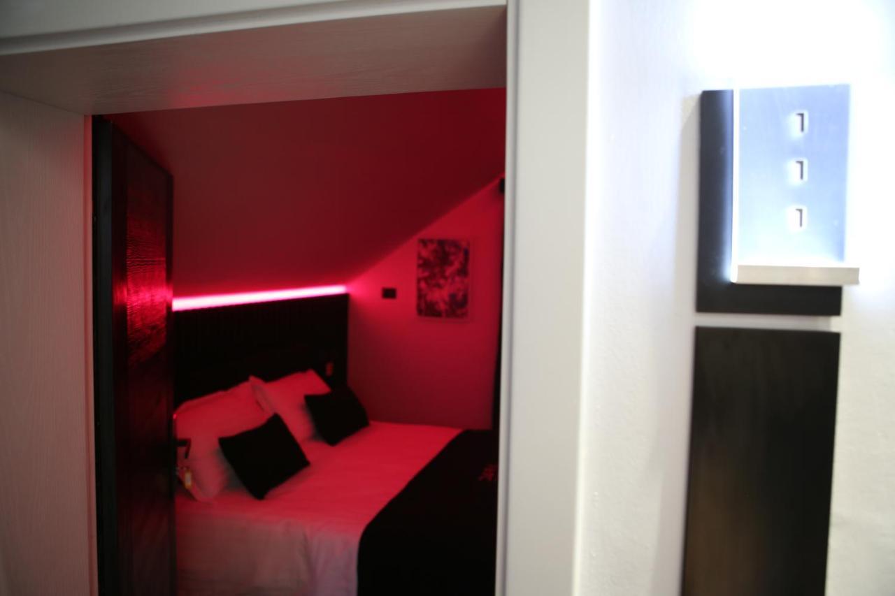 Dark Boutique Hotel Shkoze Εξωτερικό φωτογραφία